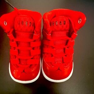 Baby Jordan Max Aura shoes size 4c